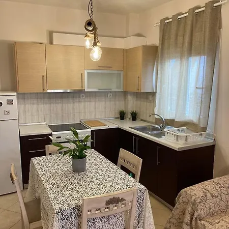 Tanya Салоники