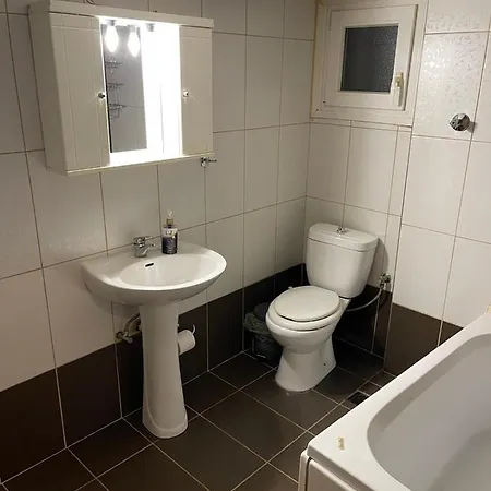 아파트 Tanya